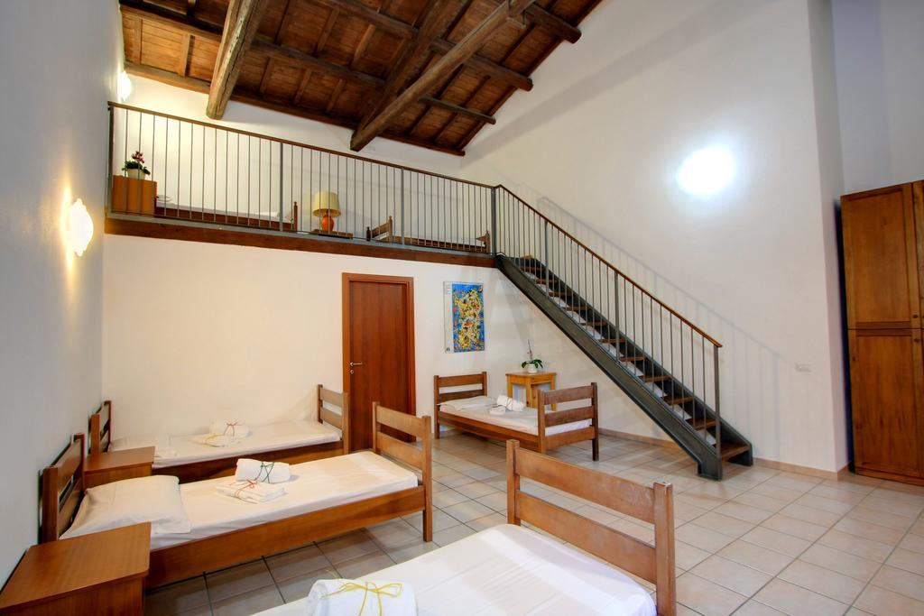 Hostel Marina Κάλιαρι Εξωτερικό φωτογραφία