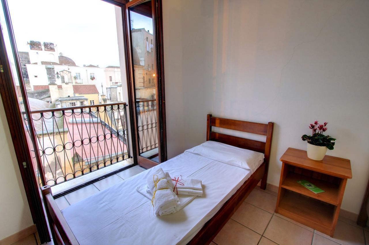 Hostel Marina Κάλιαρι Εξωτερικό φωτογραφία